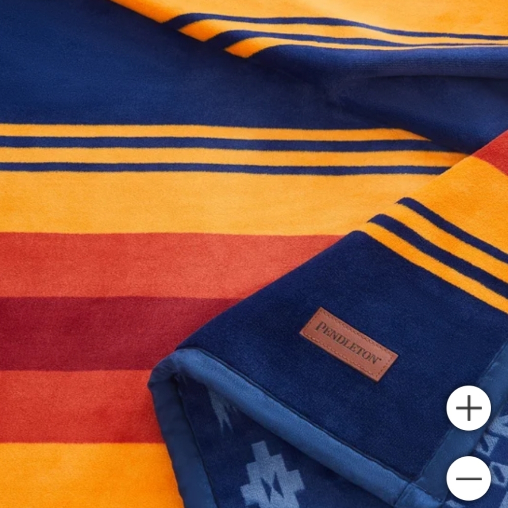 Pendleton Reversible Plush Throw, new - Picture 4 of 5